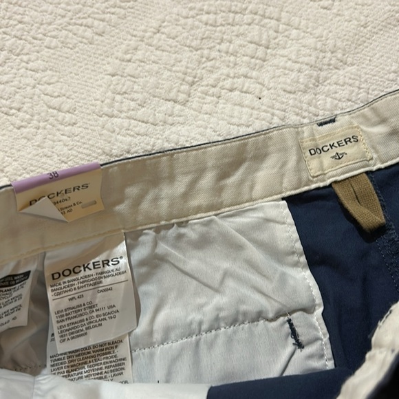 Patagonia/Dockers/ Columbia Bundle of 4. Size 38 - Picture 4 of 16